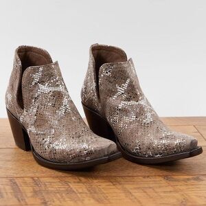 ARIAT Dixon Metallic Snake Print Leather Snip Toe Ankle Boot 9B
